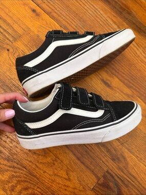 Vans Black and White Kids Low-Top Velcro Sneakers